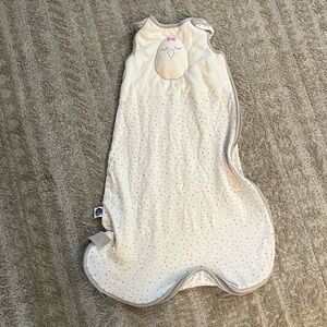 Nested Bean White and Pink Zen Sack Classic Weighted Tog 0.5 Medium 6-15 months